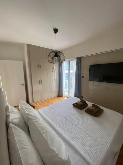 Mary's Haven Near Metro Station And Acropolis Apartment