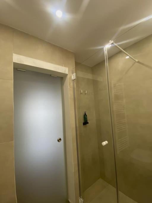 Mary's Haven Near Metro Station And Acropolis Apartment *